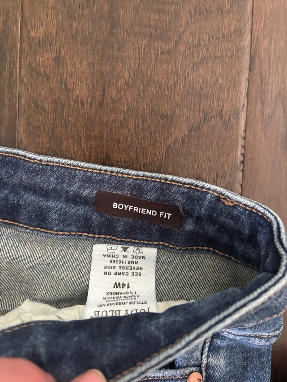 Judy Blue Distressed Boyfriend Jeans in Medium Blue - Picture 9 of 10